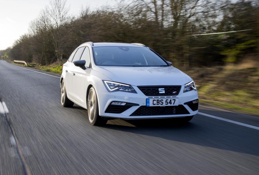  Seat Leon ST Cupra 300 2017 года  (UK) (фото 33 из 40)